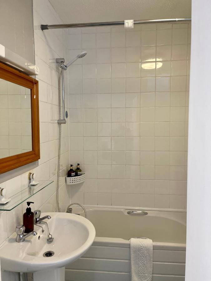 Palm Court B&B Ильфракомб Экстерьер фото