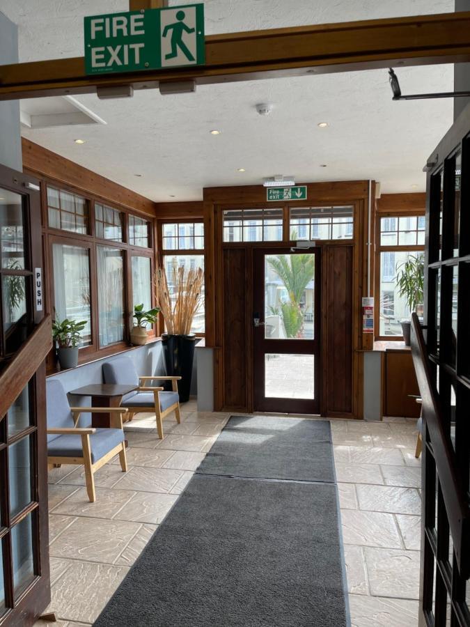 Palm Court B&B Ильфракомб Экстерьер фото