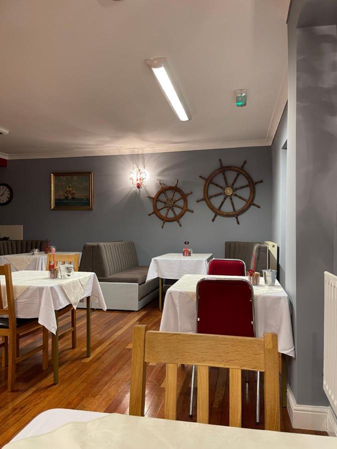 Palm Court B&B Ильфракомб Экстерьер фото